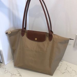 Longchamp tan nylon tote